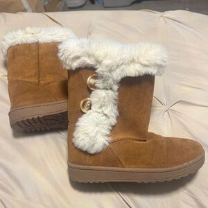 SO Kids Tan Faux Suede Winter Boots with White Faux Fur Trim
